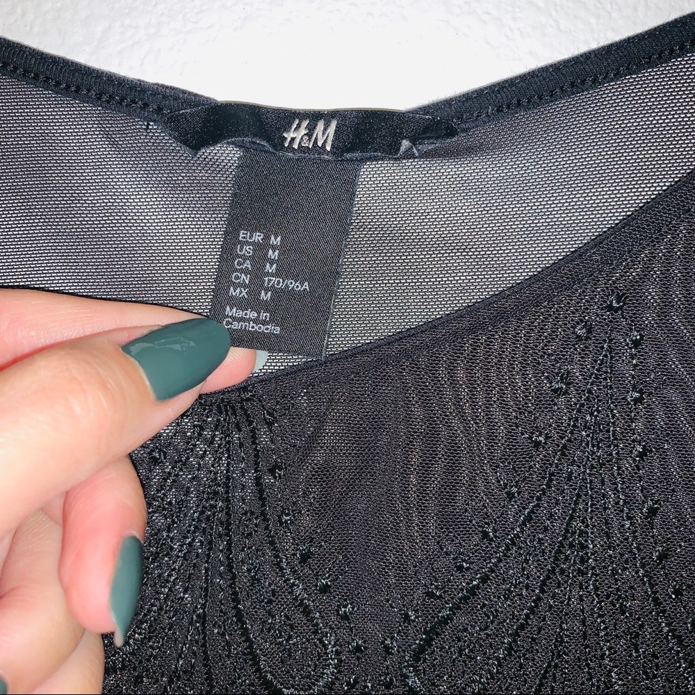 H&M | Lace top - Picture 2 of 2